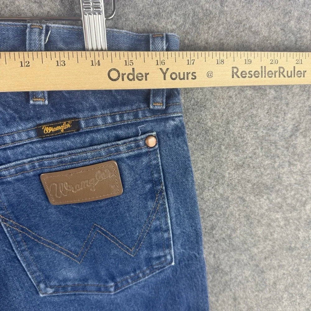 Vintage Wrangler 13MWZ Jeans Mens 33x31 Blue Cowboy Cut Western Rodeo Whiskered